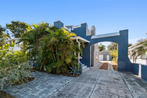 1120 17th Ave N, ST PETERSBURG, FL, 33704-4132 | Card Image