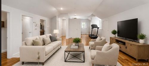 1 Windingwood Rd N, Rye Brook, NY, 10573-1131 | Card Image