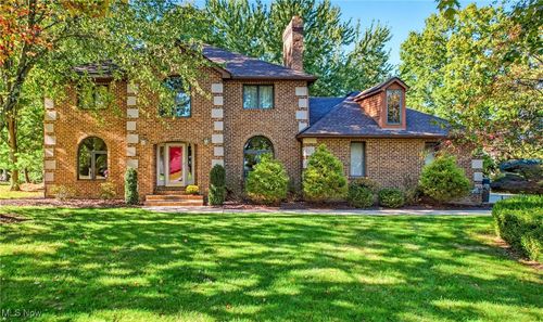 80 Squires Ct, Canfield, OH, 44406-1662 | Card Image