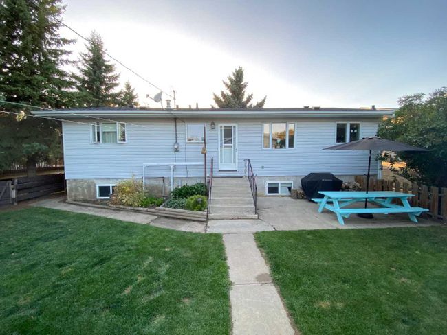 4905 Parkview Drive, Home with 5 bedrooms, 3 bathrooms and 2 parking in Castor AB | Image 17