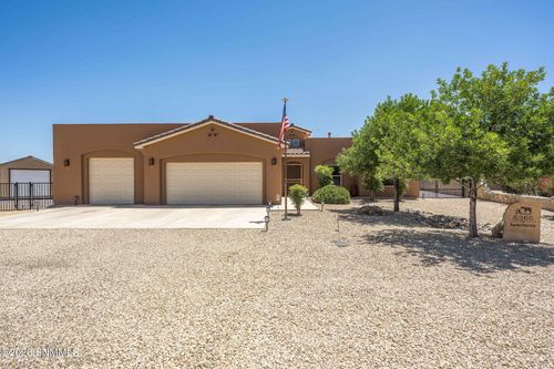 8366 Rancho Vista Loop, La Mesa, NM, 88044 | Card Image