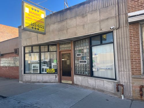 5043 W Diversey Ave, Chicago, IL, 60639-1609 | Card Image