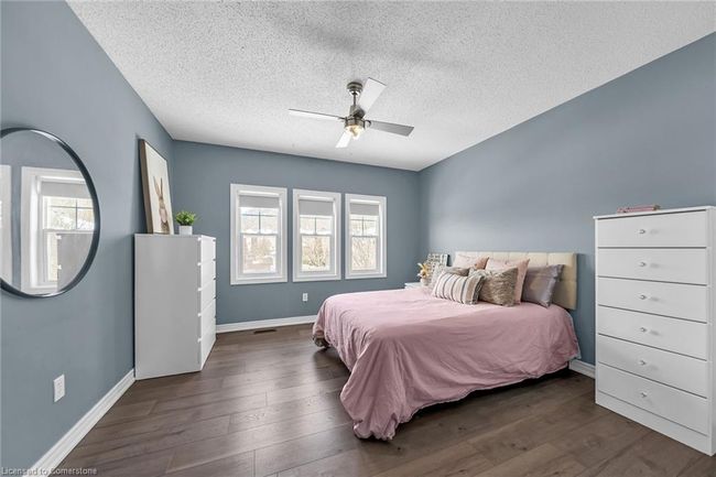 11 Sundial Cres, House other with 5 bedrooms, 3 bathrooms and 6 parking in Dundas ON | Image 24