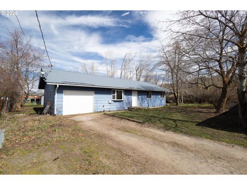 301 E 10th St, Joseph, OR, 97846-8405 | Card Image