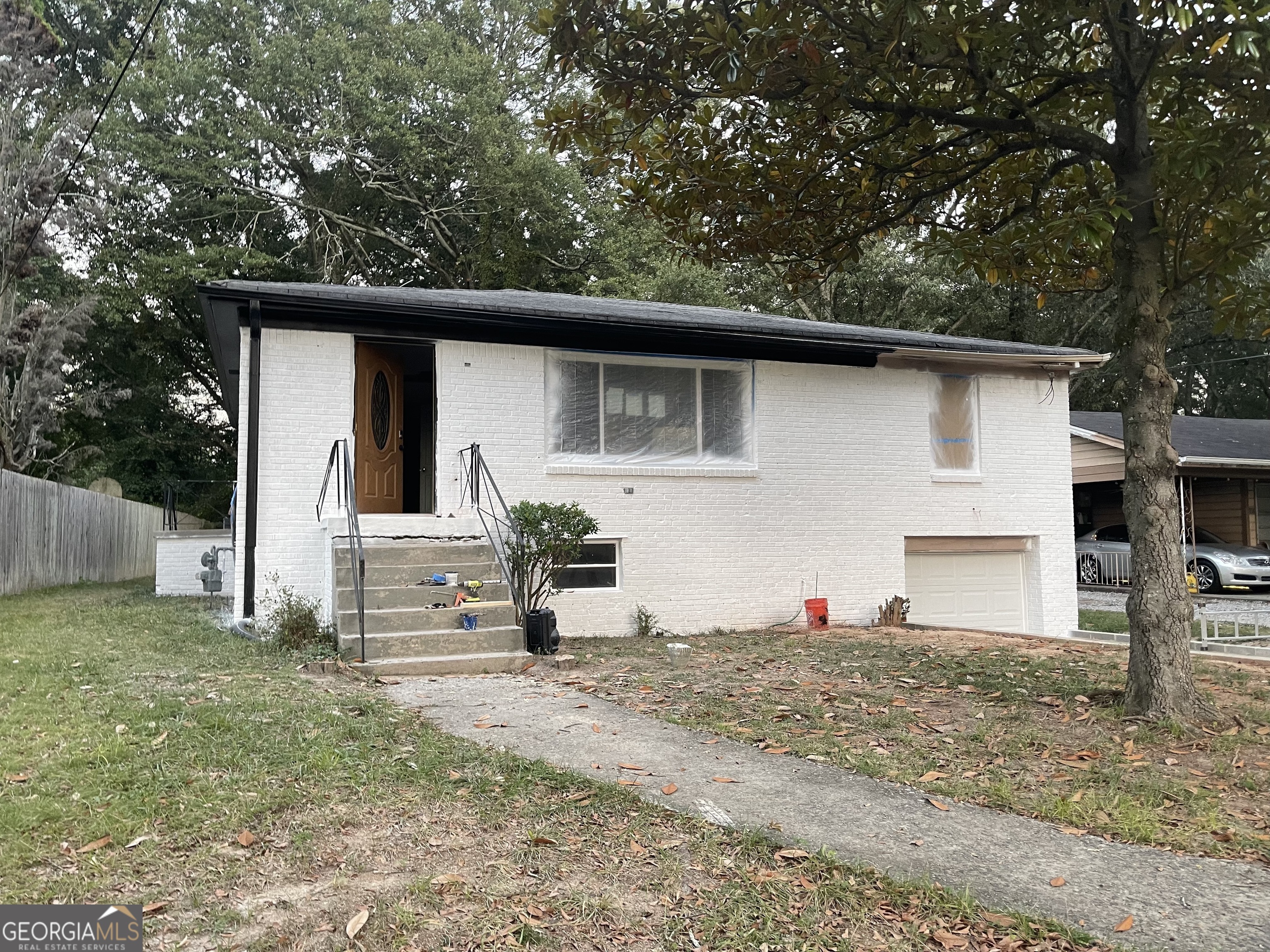 208 Silver Springs Circle Sw, For Sale in Atlanta Zoocasa