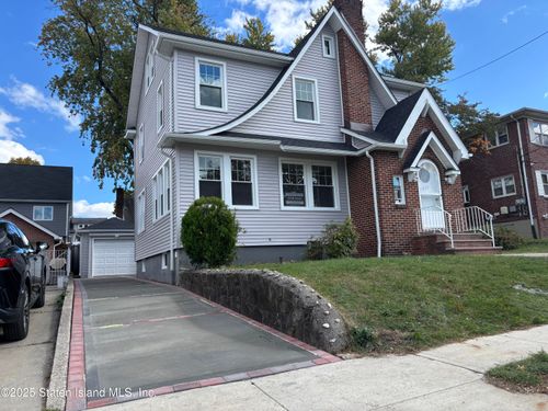 677 Bement Ave, Staten Island, NY, 10310-2939 | Card Image