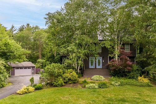 18 Coastal Way, Greenland, NH, 03840-2601 | Card Image