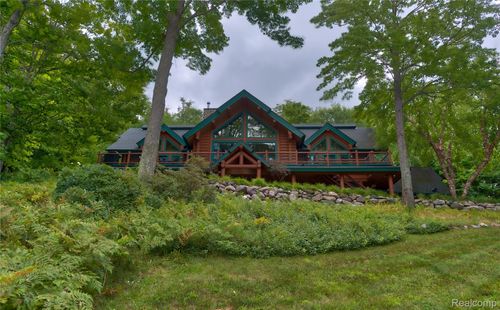 1189 Ridgeline Dr, Boyne City, MI, 49712-8700 | Card Image