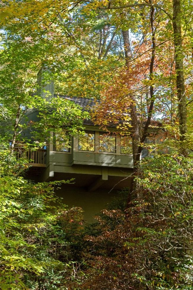 19 Indian Falls Way, House other with 3 bedrooms, 3 bathrooms and null parking in Lake Toxaway NC | Image 40