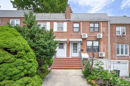 53-19 195th St, Fresh Meadows, NY, 11365-1734 | Card Image