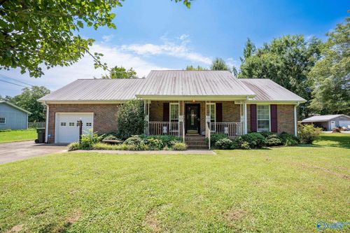 208 Hillsdale Drive, Scottsboro, GA, 30757 | Card Image