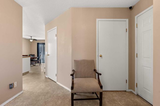 4521 Shannon Drive, Home with 2 bedrooms, 1 bathrooms and 6 parking in Olds AB | Image 2