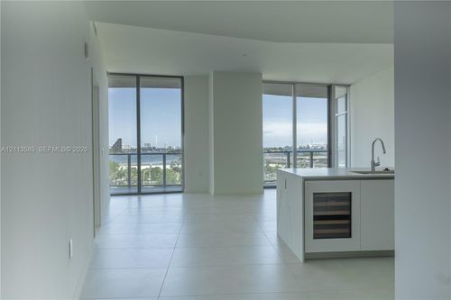 606-1400 Biscayne Blvd, Miami, FL, 33132-1687 | Card Image