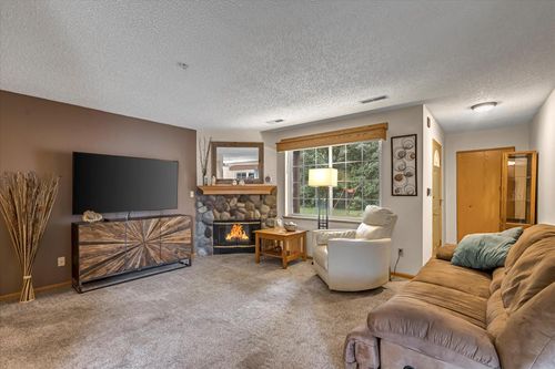200 W Aspen Ct, Oak Creek, WI, 53154-4446 | Card Image
