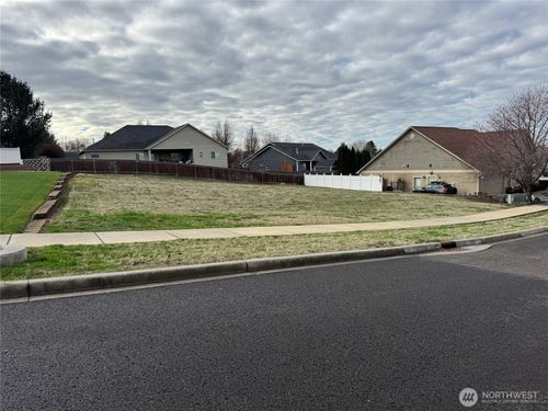 54 Yellowjacket Dr, Walla Walla, WA, 99362-7774 | Card Image