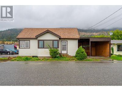 633 Fraserview St, House other with 2 bedrooms, 1 bathrooms and null parking in Lillooet BC | Image 2