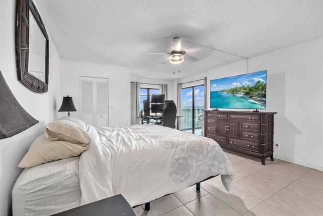 APT-903 - 2202 S Cypress Bend Dr, Condo with 2 bedrooms, 2 bathrooms and null parking in Pompano Beach FL | Image 6