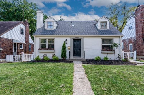 7725 Naomi Ave, Madeira, OH, 45243-3117 | Card Image