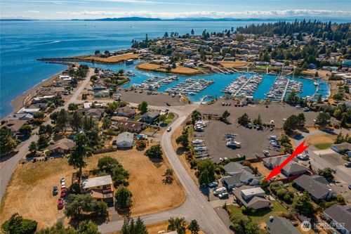 8085 Cowichan Rd, Blaine, WA, 98230-6326 | Card Image