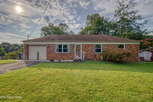 6400 Mill Creek Ln, Knoxville, TN, 37921-3830 | Card Image