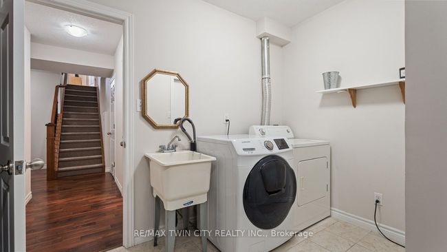 7 Fletcher Crt, House other with 5 bedrooms, 3 bathrooms and 3 parking in Guelph ON | Image 24