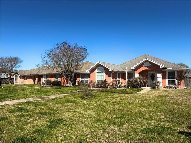 2303 Naples Dr, Townhouse with 3 bedrooms, 2 bathrooms and null parking in Ingleside TX | Image 23