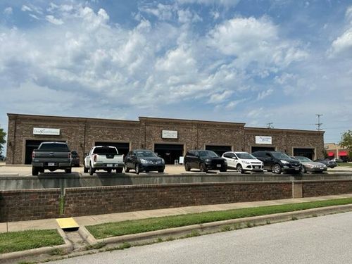 2213-2203 2213 Petrus Cir, Ozark, MO, 65721-5739 | Card Image