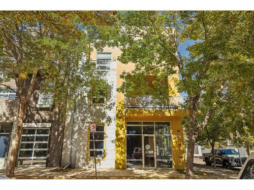 e-1050 Neon Forest Cir, Longmont, CO, 80504-7017 | Card Image