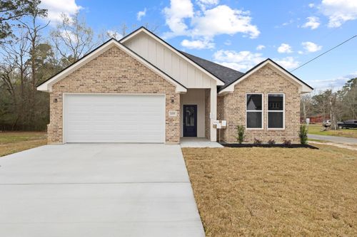 1215 Pine St, Vidor, TX, 77662-3623 | Card Image