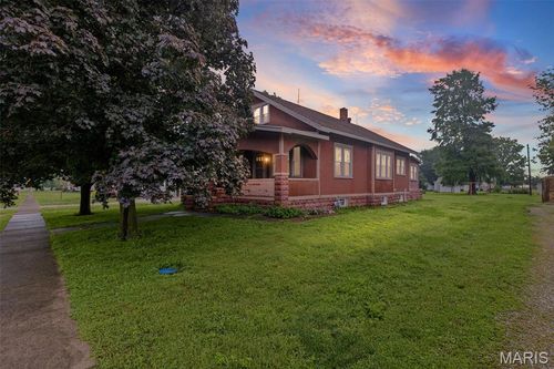 150 N Park Street, Hoyleton, IL, 62803 | Card Image