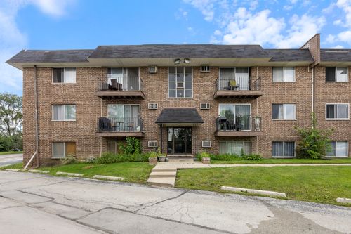 apt-7c-215 S Hale St, Addison, IL, 60101-3668 | Card Image