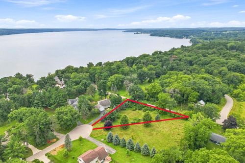 L33 Camelot Trce, Green Lake, WI, 54941 | Card Image