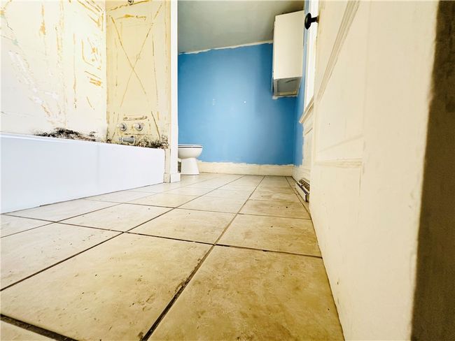 Apt 2 full bathroom | Image 26