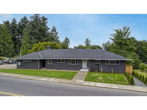 5775 Se Cesar E Chavez Blvd, Portland, OR, 97202-7505 | Card Image