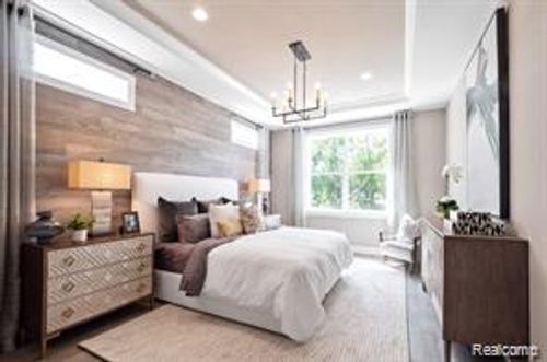 7635 Larchwood Dr, West Bloomfield, MI, 48322-1113 | Card Image