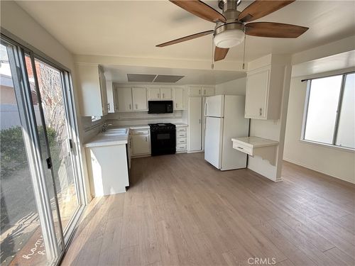 a-1547 Wintergreen Pl, Costa Mesa, CA, 92626 | Card Image