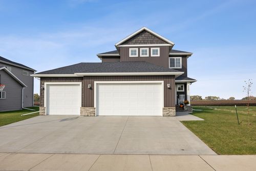 1526 6th Ave Ne, Dilworth, MN, 56529-1549 | Card Image