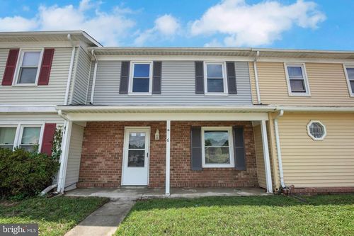 6 Park Square Ct, INDIAN HEAD, MD, 20640-1738 | Card Image