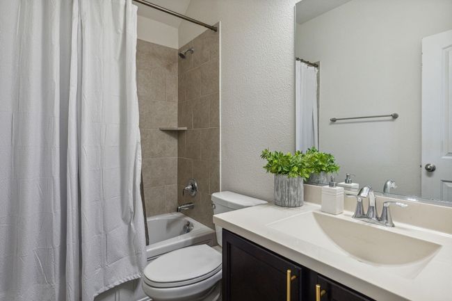 1229 Prairie Lake Path, House other with 4 bedrooms, 4 bathrooms and null parking in Carrollton TX | Image 13