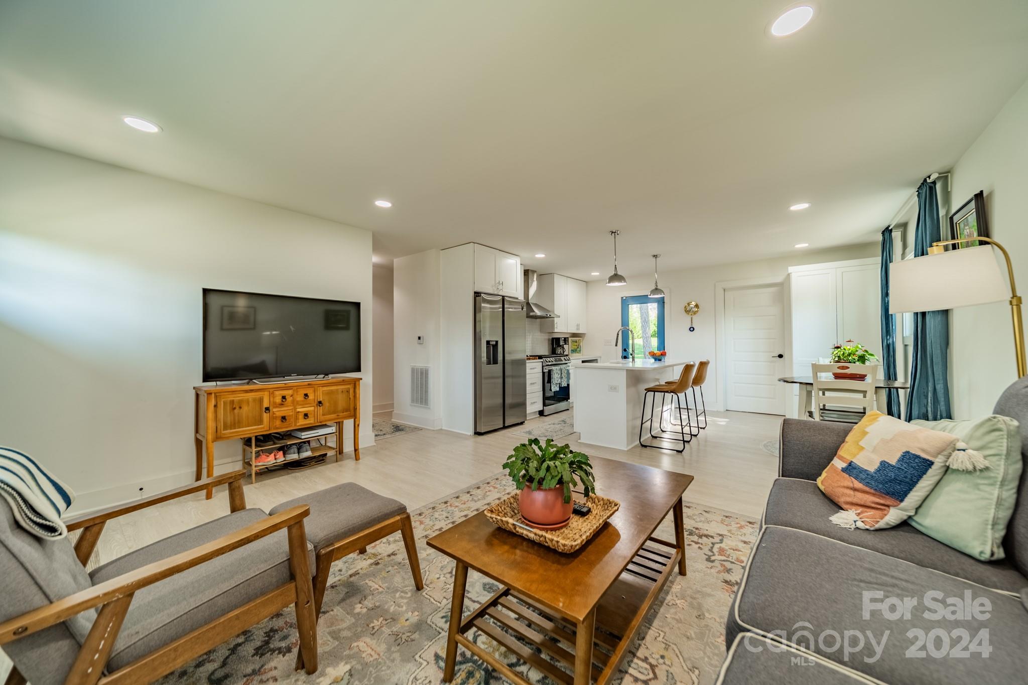 Norwood Dr, Charlotte, NC 28208