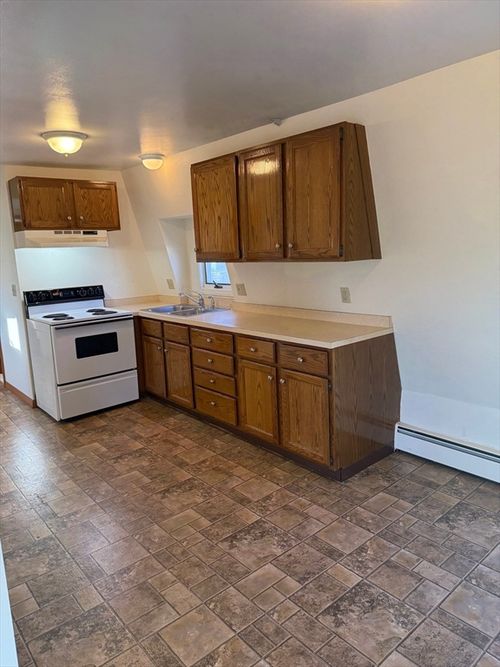 apt-3-28 Clark St, Danvers, MA, 01923-0087 | Card Image