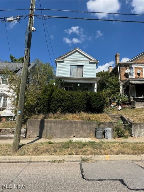 866 Main St, Bridgeport, OH, 43912-1462 | Card Image