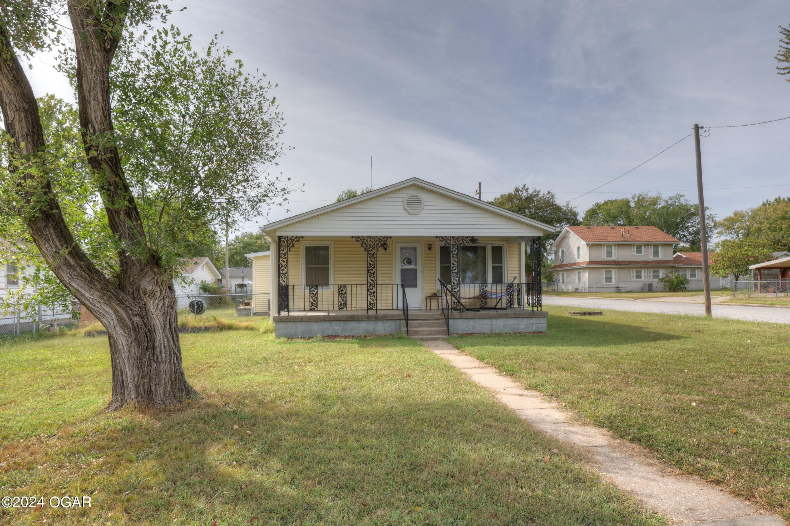 Mckinley Ave, Joplin, MO 64801