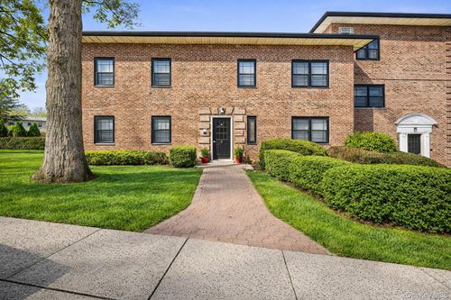 2r-9 Manchester Rd, Eastchester, NY, 10709-1338 | Card Image