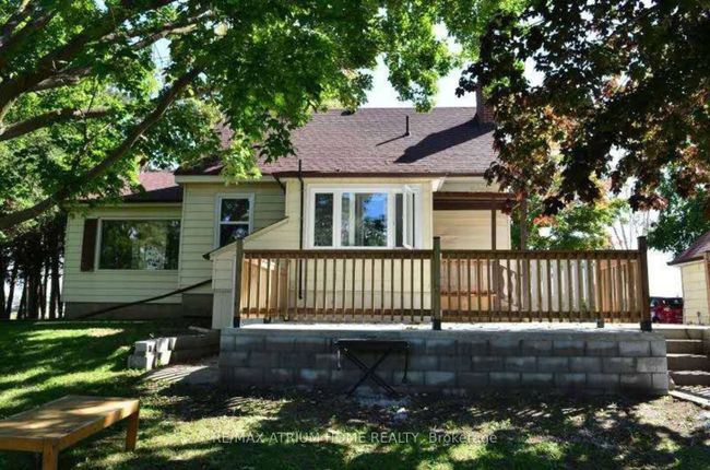 1680 Victoria St W, House other with 3 bedrooms, 2 bathrooms and 7 parking in Whitby ON | Image 8