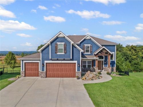 18295 Nw Iris Ct, Platte City, MO, 64079-4522 | Card Image