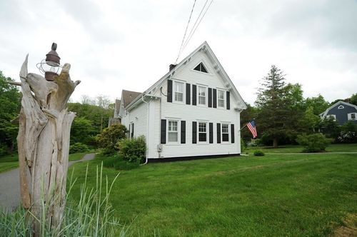 2-56 Cliff St, Plymouth, MA, 02360-2046 | Card Image