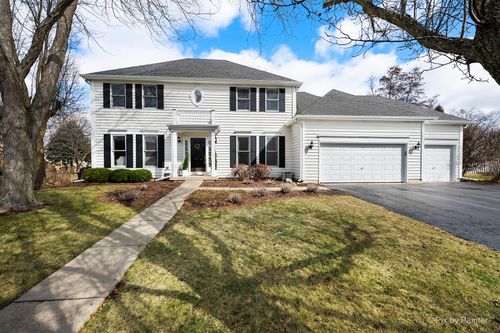 39W844 Carl Sandburg Rd, St. Charles, IL, 60175-7748 | Card Image