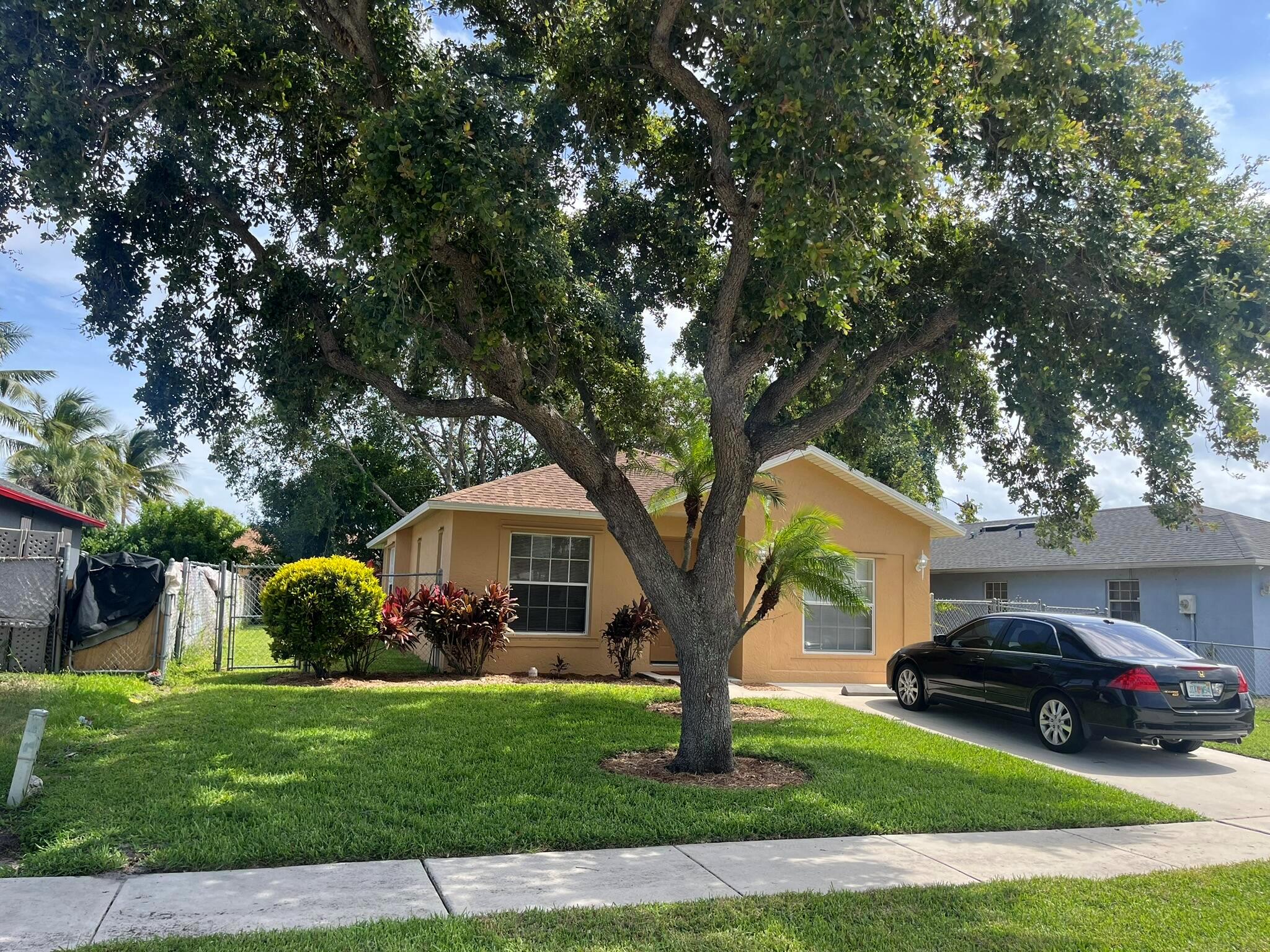 28th St, Riviera Beach, FL 33404
