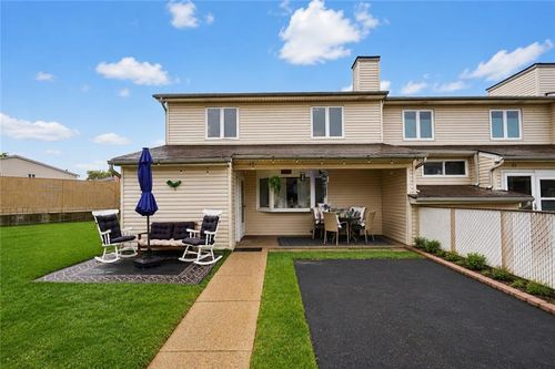 63-31 Regis Dr, Staten Island, NY, 10314-1445 | Card Image